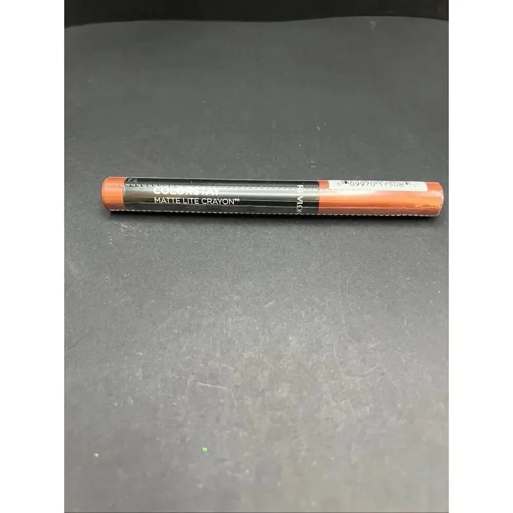 New Sealed Revlon Colorstay Matte Lite Crayon 002 Clear The Air